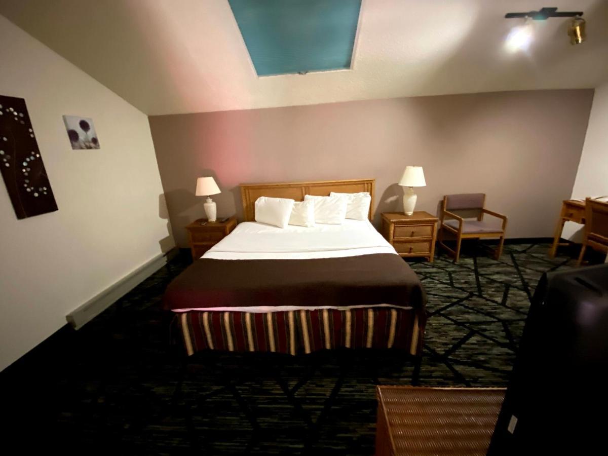 Woodland Inn & Suites Medford Luaran gambar
