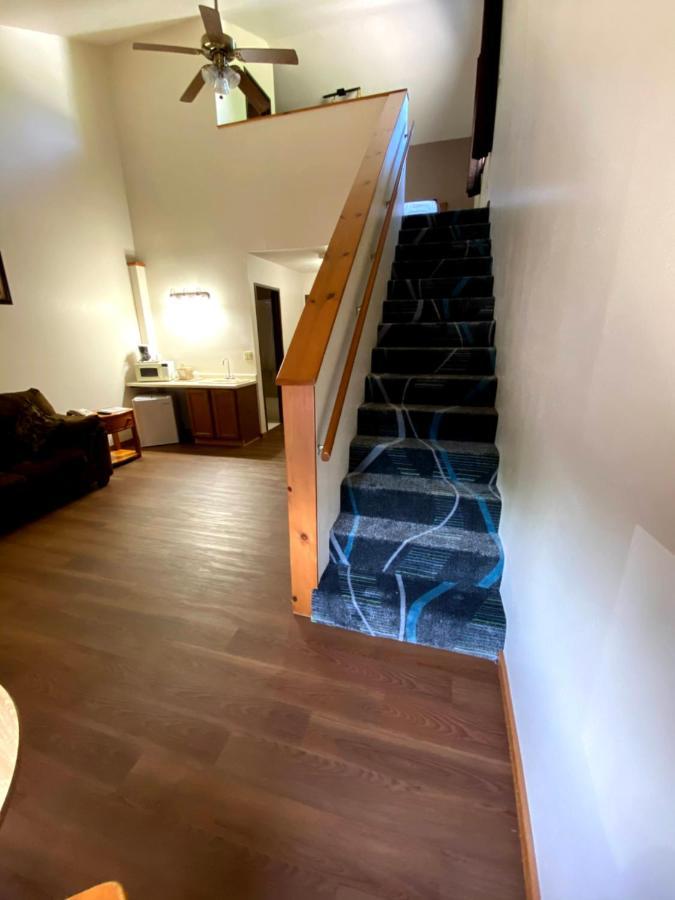 Woodland Inn & Suites Medford Luaran gambar