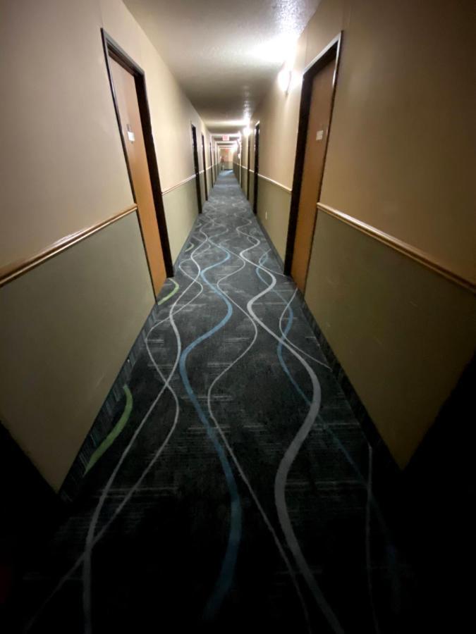 Woodland Inn & Suites Medford Luaran gambar