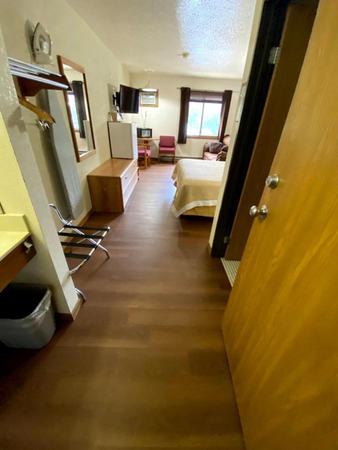 Woodland Inn & Suites Medford Luaran gambar