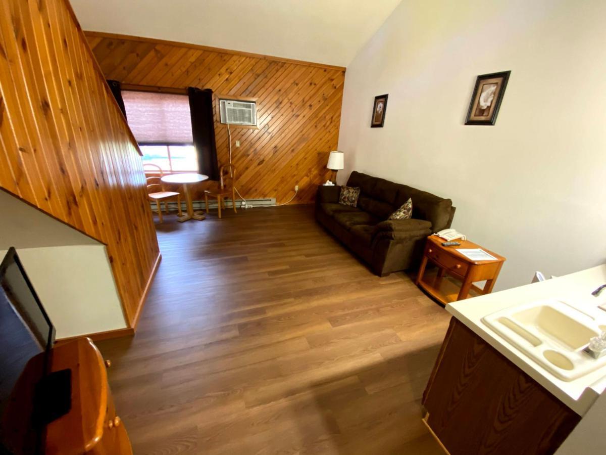 Woodland Inn & Suites Medford Luaran gambar