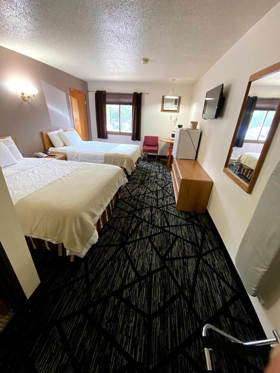 Woodland Inn & Suites Medford Luaran gambar