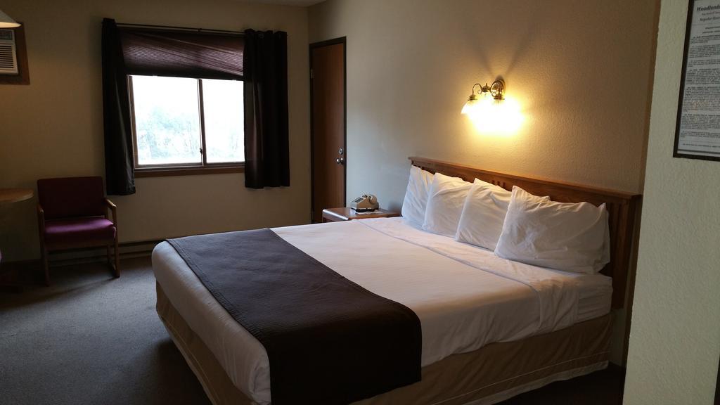 Woodland Inn & Suites Medford Luaran gambar